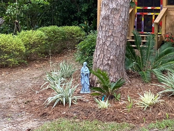 Custom landscaping & flower-bed maintenance